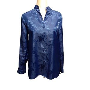 Modern Essentials Blue long sleeve blouse.